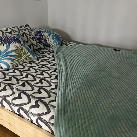 Hotel Alzira Bonita Habitacion Verde Con Bano Privado Esterno foto