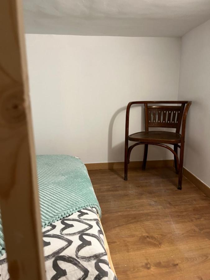 Hotel Alzira Bonita Habitacion Verde Con Bano Privado Esterno foto