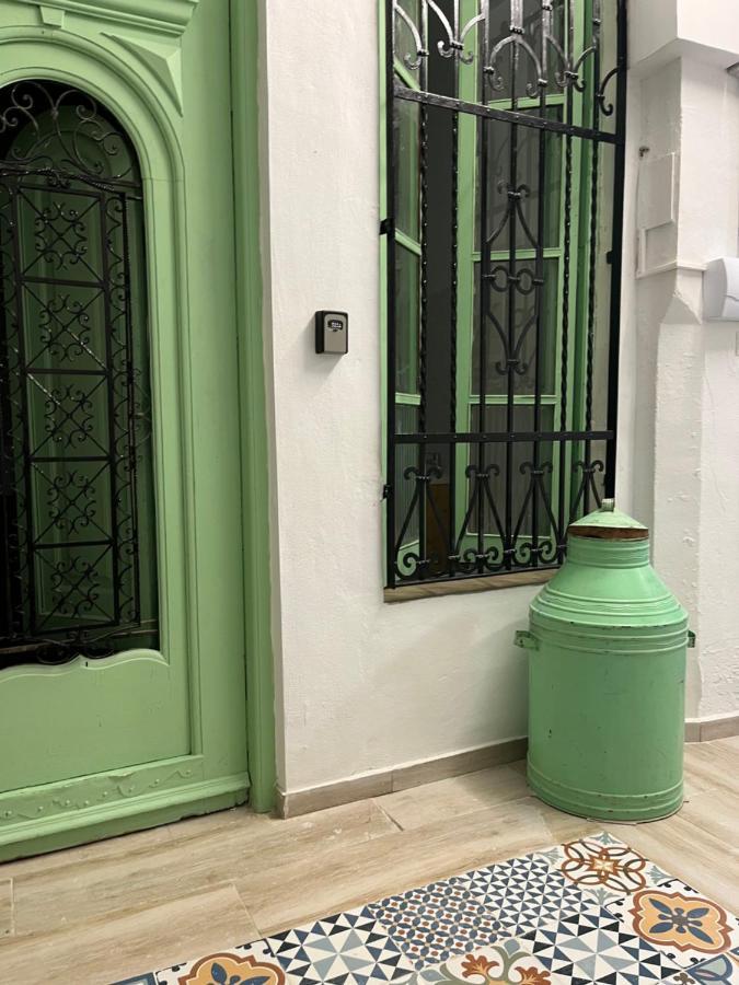 Hotel Alzira Bonita Habitacion Verde Con Bano Privado Esterno foto
